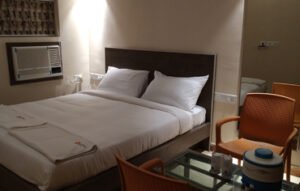 DELUXE DOUBLE BED